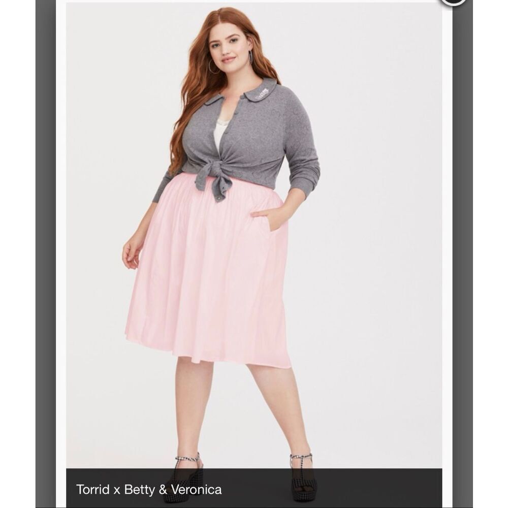 Torrid Betty and Veronica Pleated Skater Skirt new with tags powered pink